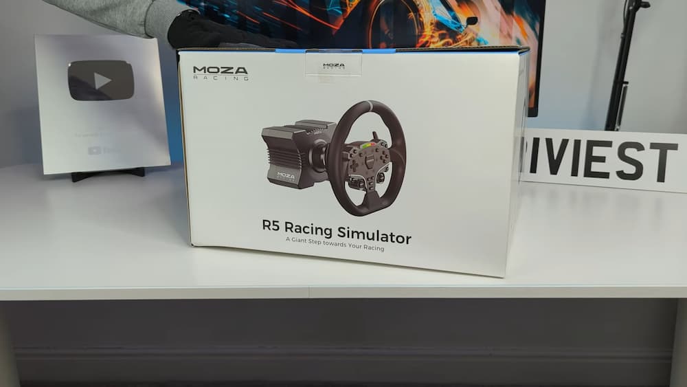 Unboxing MOZA R5