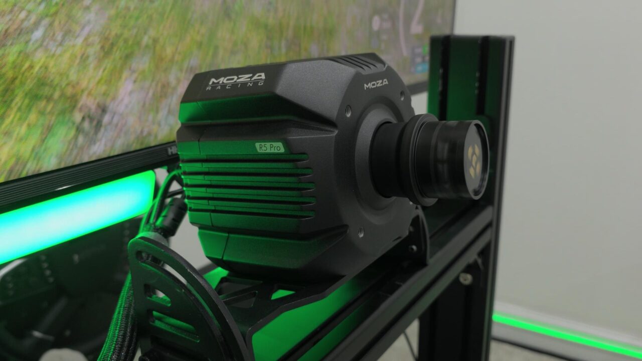 MOZA R5 Pro FFB In Use